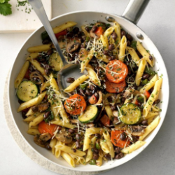 Penne with Veggies and Black Beans